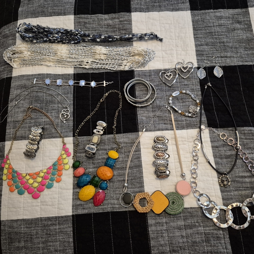 Colorful Beaded Necklace, Bracelets and Ear Rings.